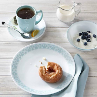 Delano 16 pc Dinnerware Set. Original Corelle | Imported from US